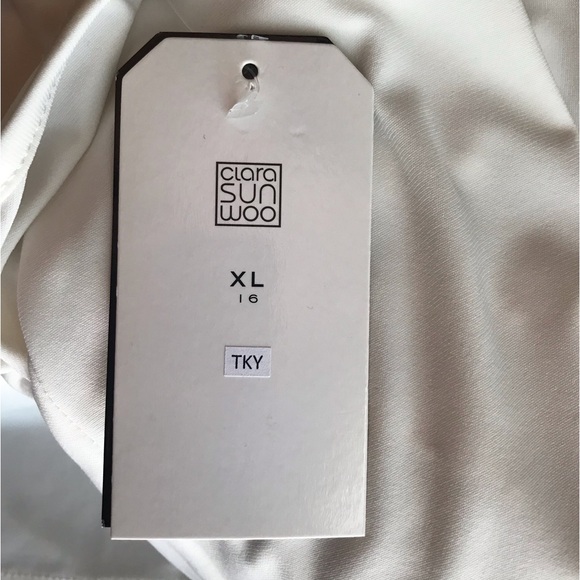 NWT Clara Sun Woo Mid Length V-Neck Tank - Ivory, size XL - Picture 4 of 7